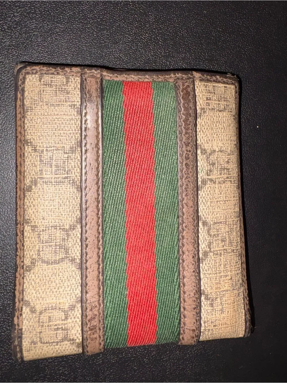 Gucci mens compact